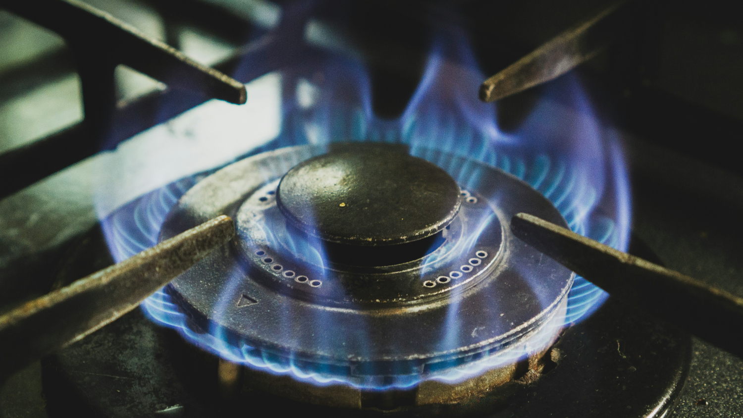 The cost of fossil gas: The health, economic and environmental implications for cities The cost of fossil gas: The health, economic and environmental implications for cities